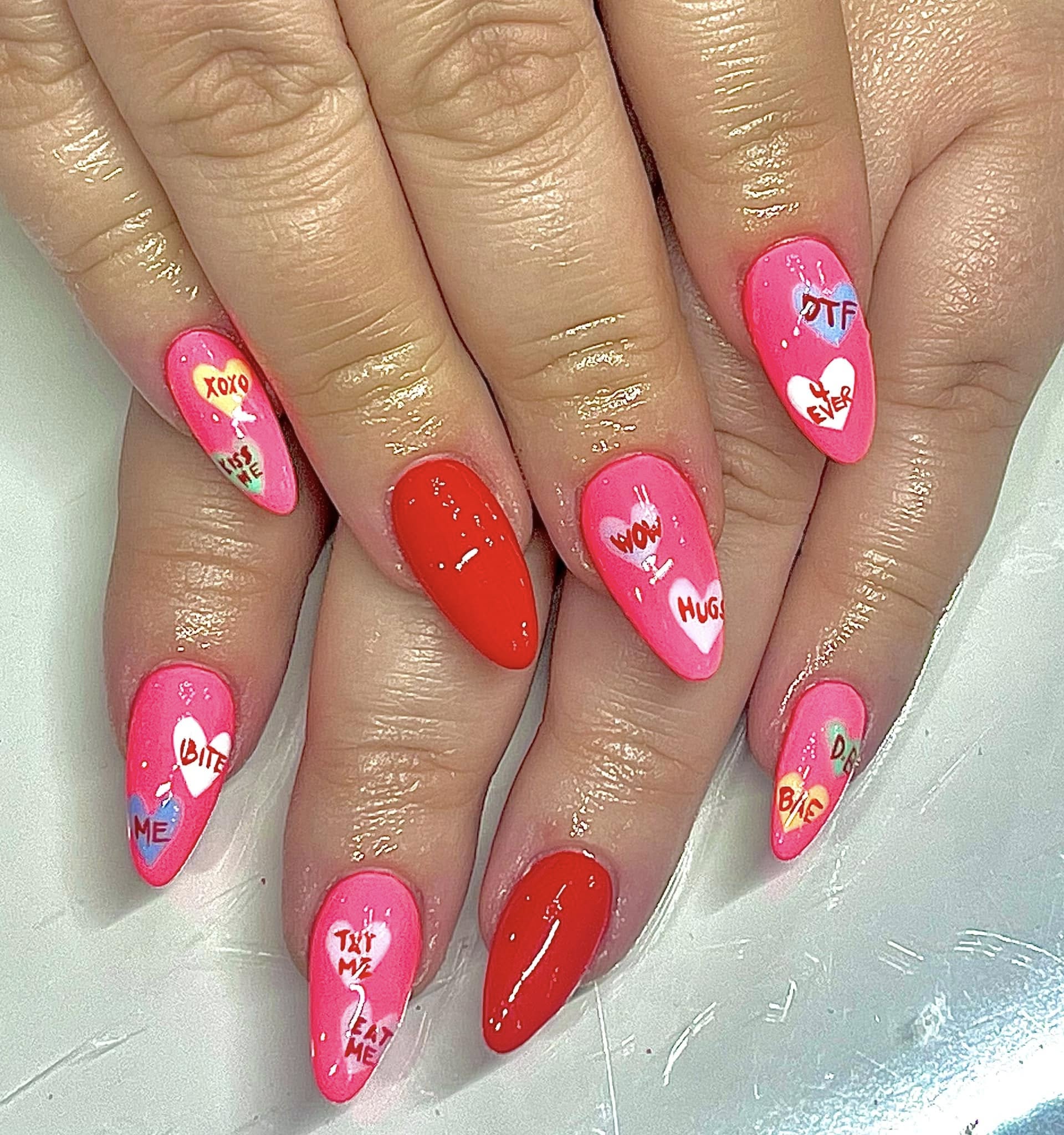 Pink and red candy-heart nail set